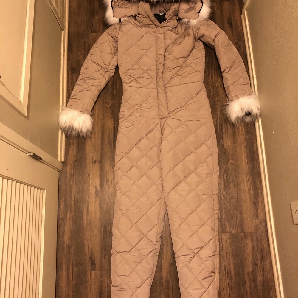 BRAND NEW snow suit w/ matching gloves and Fanny - Picture 3 of 5